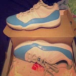 Jordan 11 Retro Low UNC
